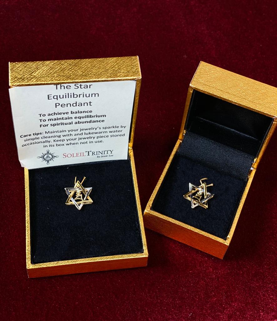 star-pendant-in-box